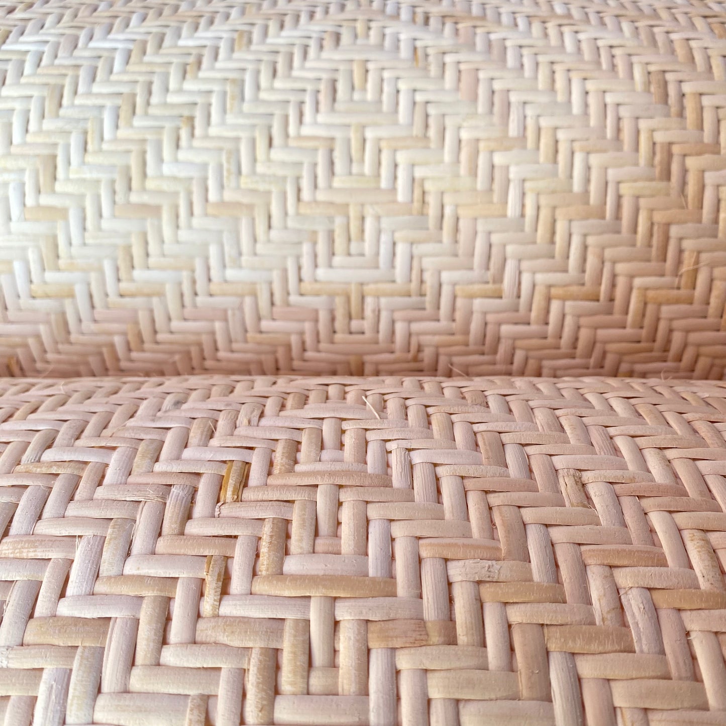 Tejido de Ratán Natural en Espiga con Piel – Por Metros Decoración